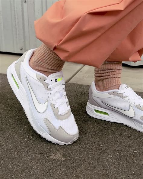 nike air max solo shoes